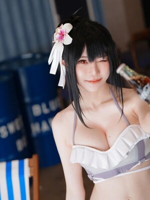 Sally Dorasnow - Tifa bikini_010