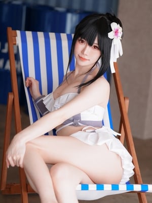 Sally Dorasnow - Tifa bikini_012