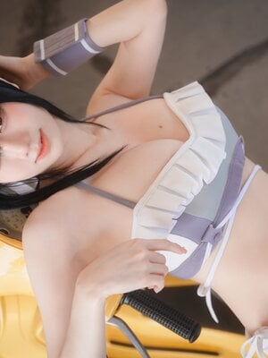 Sally Dorasnow - Tifa bikini_014