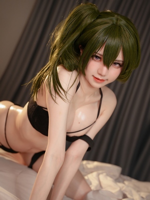 Sally Dorasnow - Ubel Lingerie_028