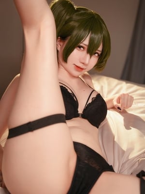 Sally Dorasnow - Ubel Lingerie_051