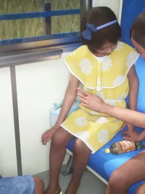 [おどうぐばこ] 夏のいたずら 〜ロリなお姉ちゃんが年下ショタっ子を電車でGET!〜_194