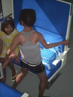 [おどうぐばこ] 夏のいたずら 〜ロリなお姉ちゃんが年下ショタっ子を電車でGET!〜_266