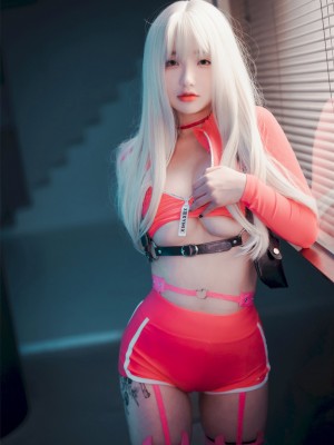 Son Ye-Eun (손예은) - DJAWA Photo – “[Squid Game] Triangle Soldier”_33