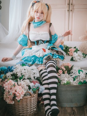 Bambi - Alice in Glasses_42