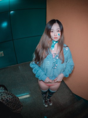 DJAWA Photo - Bambi (밤비) - Nightcrawler_DJAWA-Photo-Bambi-Nightcrawler-MrCong.com-044