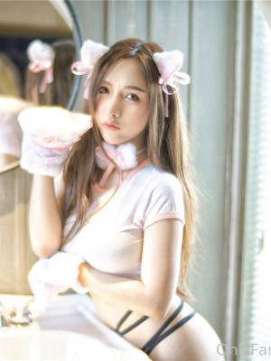 推特美颜假乳混血网红『安娜❤️悠米』 极致假乳丰臀 高清私拍376P_1919C.CC (148)