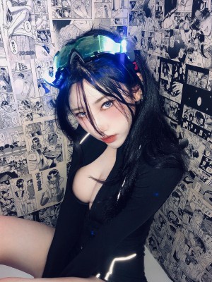 推特極品女神靈兒大尺度私拍流出 97P_1 (11)