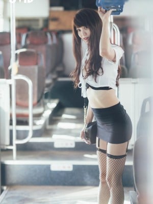 JVID S级极品34D美乳 长腿素人 现役大学生搭公车 [100P] 啪啪凸凸_8287c629fde74cdfb88f2135d1366375