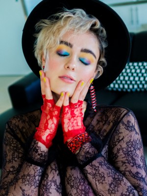 STEFANIA FERRARIO_stefania-madonna-hat-1-DlGdwv4q