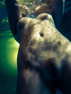 STEFANIA FERRARIO_stefania-nightswimming-37-WUO6DERh
