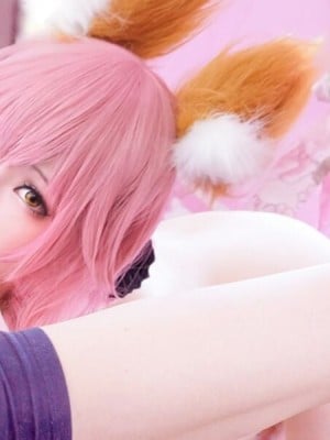 Cosplay deepfakes_36
