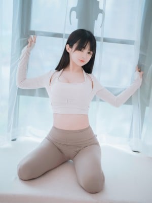 [桜井宁宁] 瑜伽妹妹_0021