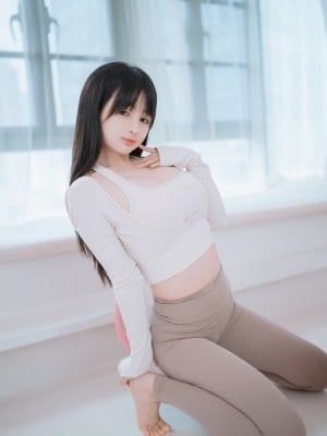 [桜井宁宁] 瑜伽妹妹_0031