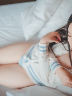 DJAWA Photo - Bambi (밤비) - Homebody Girl_DJAWA-Photo-Bambi-Homebody-Girl-MrCong.com-030