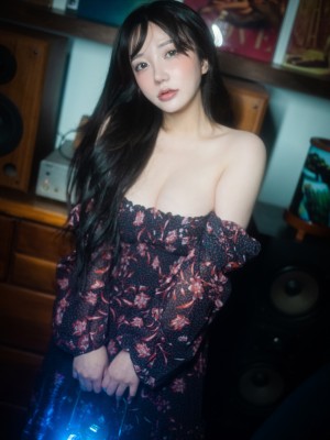 [BLUECAKE] Son Ye-Eun Nothing WHITE_2_YeEun_Nothing_RED+_008