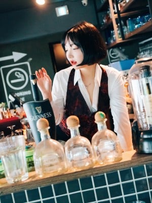 [LOOZY] YeEun - Tainted Love Bar_004