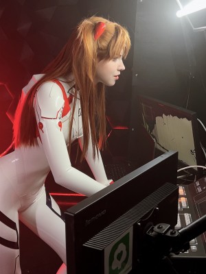 Shirogane-sama - Asuka_Asuka - White Suit Backstage 0061