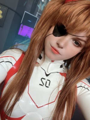 Shirogane-sama - Asuka_Asuka - White Suit Selfie 0001