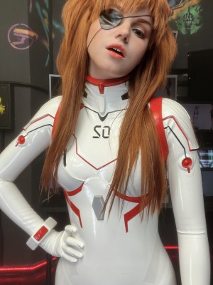 Shirogane-sama - Asuka_Asuka - White Suit Selfie 0004