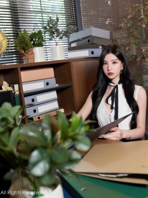 XIUREN No.5217 Zhou Yuxi (周于希Sally)_XIUREN-No.5217-Zhou-Yuxi-Sally-MrCong.com-010