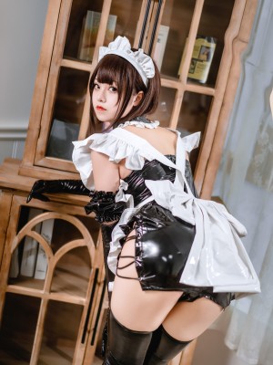 蜜汁猫裘 NO.074 胶衣女仆_Coser-Mi-zhi-mao-qiu-Vol.074-011 (T.ME-COSPLAYSETS)