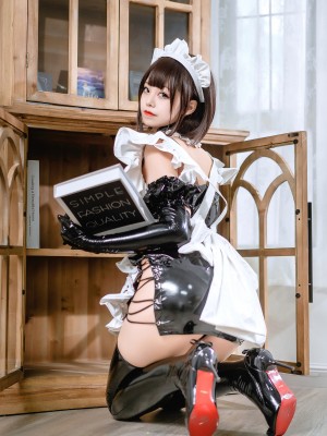 蜜汁猫裘 NO.074 胶衣女仆_Coser-Mi-zhi-mao-qiu-Vol.074-045 (T.ME-COSPLAYSETS)