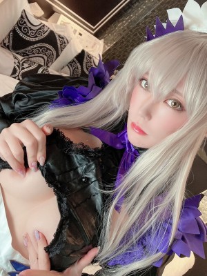 [林檎蜜紀] fgo下乳上でお尻が丸見え激ミニスカートメイドでご奉仕！？乳上もいいけど、下乳上もいい　どすけべな下乳上メイド　ファンティアで_11