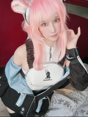 [林檎蜜紀] 初コスプレ 明日方舟 アークナイツ スケスケ白レオタードがえっち過ぎる 愛重い系騎士グラベル ちゃん_アクナイ、愛重い系騎士 グラベルちゃん_07