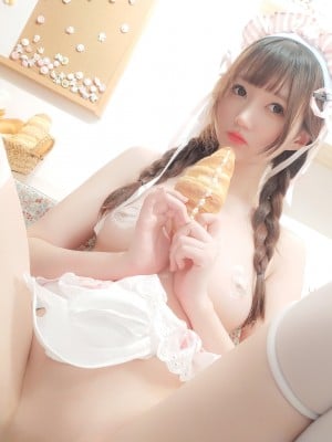 [Nagisa魔物喵] メイド喫茶_18