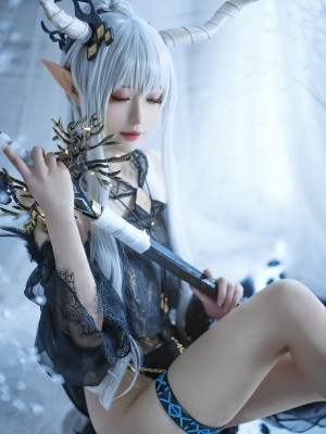 Messie Huang - Shining_17