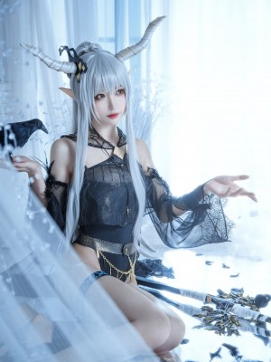 Messie Huang - Shining_03