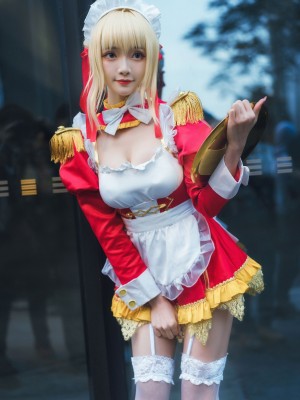 [宵鱼鱼] 尼禄_041