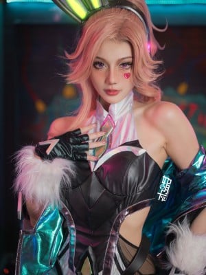 如月灰 - 英雄联盟-幻灵女枪-厄运小姐 HD写真_15