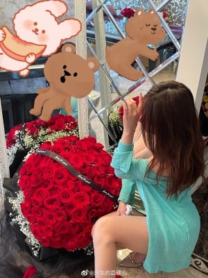 奔跑的晶螺儿微博杂图_0082w4Segy1gqb85z4yegj32bg3407wj