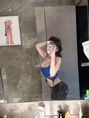 奔跑的晶螺儿微博杂图_0082w4Sely1hbq9fdeql2j32c03621ky