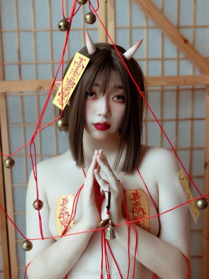 xo963_IES_036