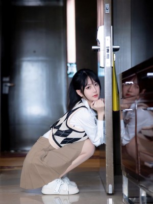 [XiuRen秀人网] 2023.02.27 No.6329 短裙美腿 谢小蒽_A002