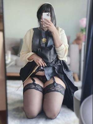 Yor Briar (Various Cosplayers)_010