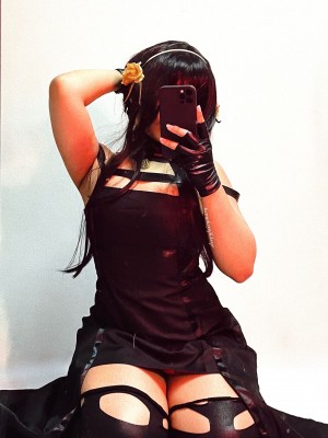 Yor Briar (Various Cosplayers)_169