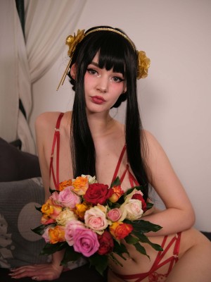 Yor Briar (Various Cosplayers)_122