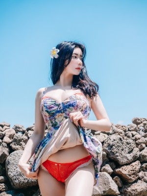 Adorable Sia_Paranhosu-Sia-S22-Photo-Book-Vol.8-Adorable-Sia-4kUp-010