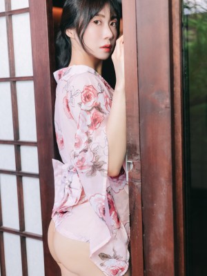 Cherry Blossom_Paranhosu-Sia-S22-Cherry-Blossom-0282c8999c712d4aea2
