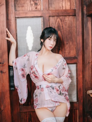 Cherry Blossom_Paranhosu-Sia-S22-Cherry-Blossom-02191d755fa5a86bd0b