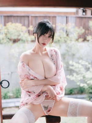 Cherry Blossom_Paranhosu-Sia-S22-Cherry-Blossom-008751b534c732850fe
