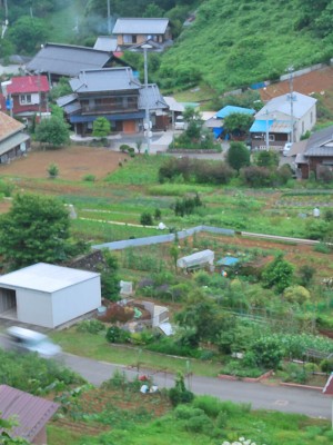 [ラチマニア共和国] 夏のわすれもの_004