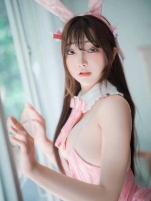 NewBom NO.004 [DJAWA] The Year of the Pink Bunny (+S.Ver) [72P]_10014