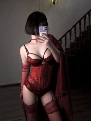 BANBANKO 半半子 – RED 赤紅 Vol.03_55