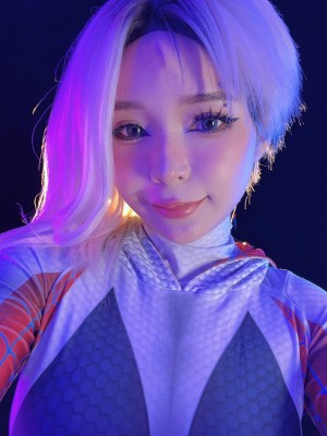 UmekoJ - Gwen_100_UmekoJ_Gwen_100