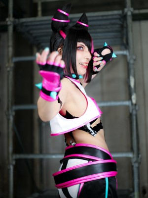 Comonun - Juri Han_05